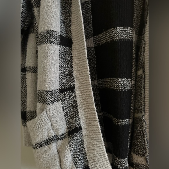 L plaid cardigan with hoodie no buttons - Picture 5 of 8